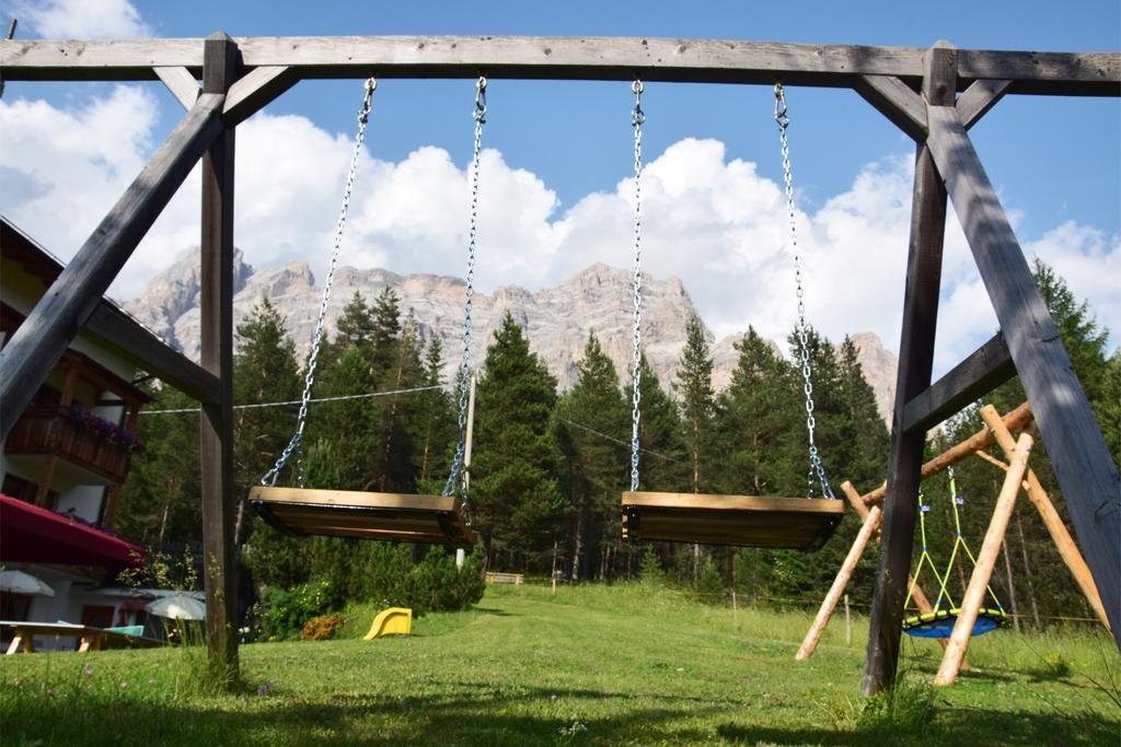 Hotel Ciasa Ai Pini San Cassiano  Exterior photo